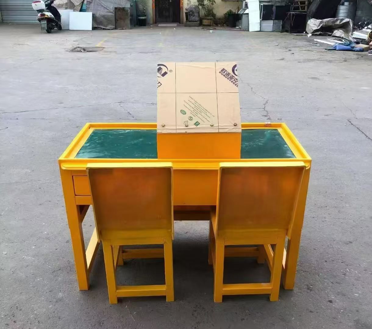 硚口防静电导通桌井下煤矿火工品发放桌：危险品流转的安全守护者